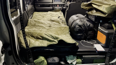 真冬の車中泊におすすめのiRoom電気寝袋